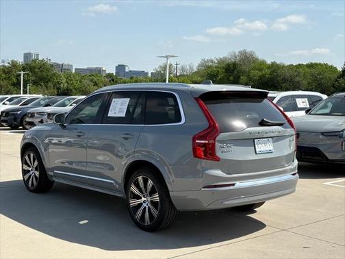 2024 Volvo XC90 B6 Plus Bright Theme