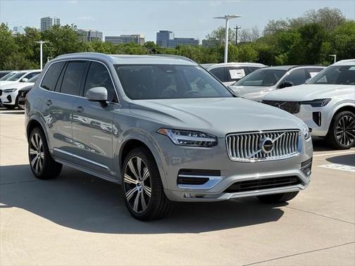 2024 Volvo XC90 B6 Plus Bright Theme