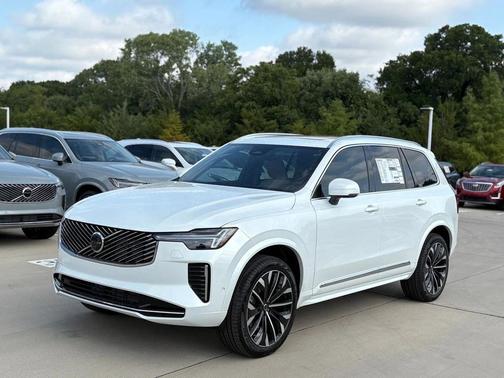 Crystal White 2026 Volvo XC90 B6 Plus 7-Seater