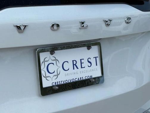 Crystal White 2026 Volvo XC90 B6 Plus 7-Seater