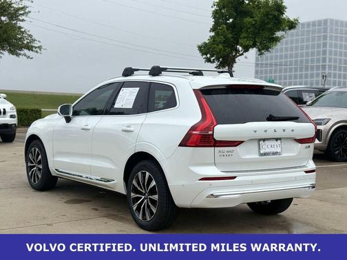 Crystal White Metallic 2023 Volvo XC60 B5 Plus Bright Theme