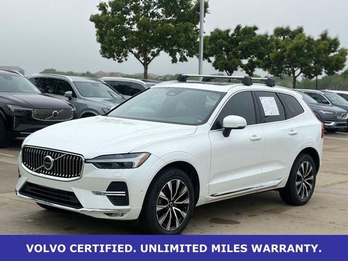 Crystal White Metallic 2023 Volvo XC60 B5 Plus Bright Theme