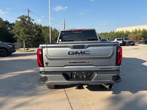 2024 GMC Sierra 2500 Denali