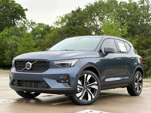 Denim Blue 2026 Volvo XC40 B5 Ultra