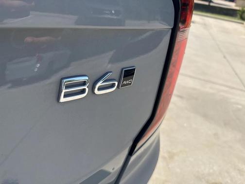 2025 Volvo XC90 B6 Plus 7-Seater