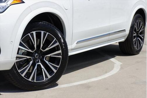 2025 Volvo XC90 Plug-In Hybrid T8 (2025.5) Plus 7-Seater