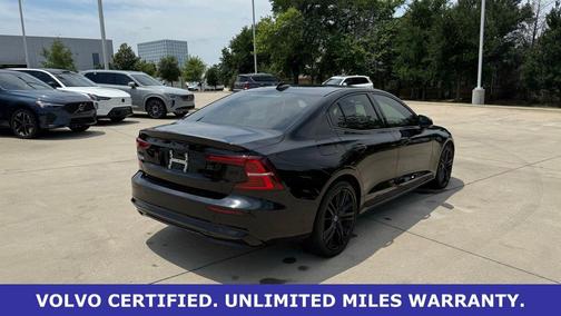 Onyx Black Metallic 2024 Volvo S60 B5 Plus Black Edition
