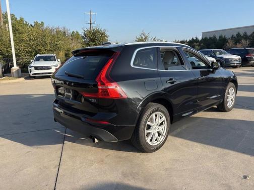 2019 Volvo XC60 T5 Momentum