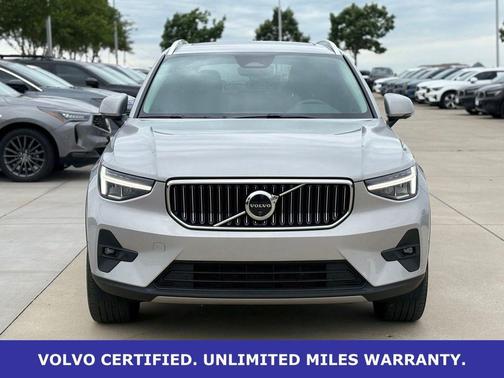 Silver Dawn Metallic 2025 Volvo XC40 B5 Plus Bright Theme