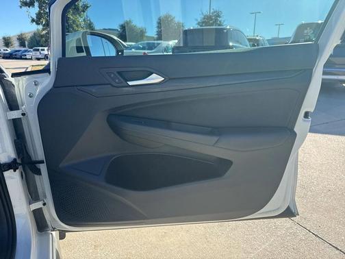 2024 Volkswagen Golf GTI 2.0T S DSG