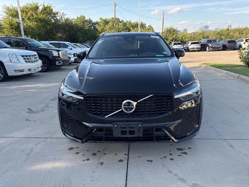 2025 Volvo XC60 B5 Plus