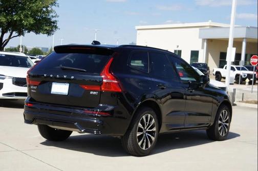2025 Volvo XC60 B5 Plus