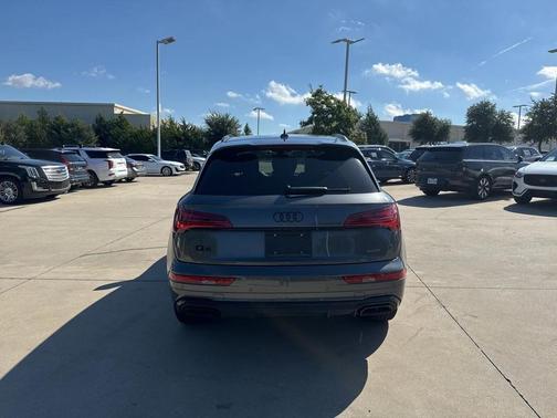 2024 Audi Q5 45 S line Premium
