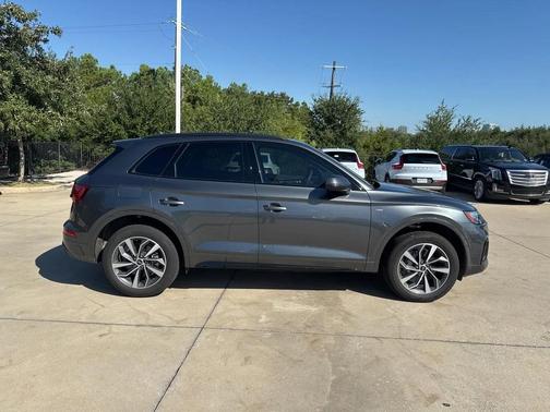2024 Audi Q5 45 S line Premium
