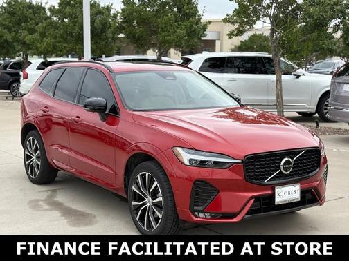 2023 Volvo XC60 B5 Plus Dark Theme