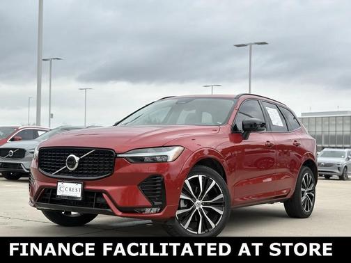 2023 Volvo XC60 B5 Plus Dark Theme