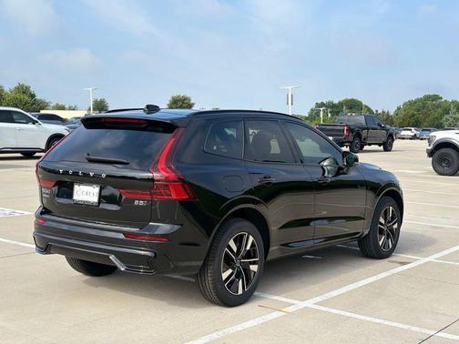 Onyx Black 2026 Volvo XC60 B5 Core