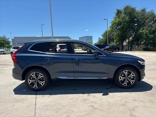 2022 Volvo XC60 Recharge Plug-In Hybrid T8 Inscription Expression