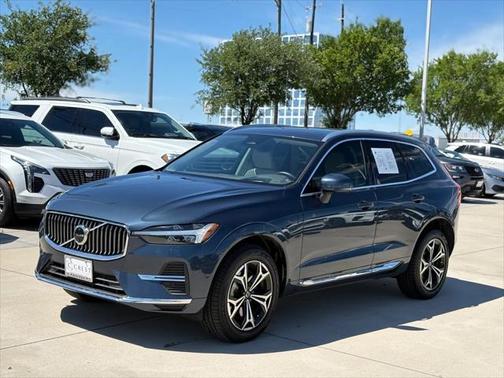 2022 Volvo XC60 Recharge Plug-In Hybrid T8 Inscription Expression