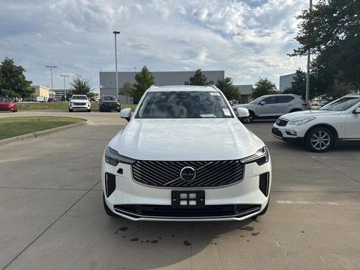 2025 Volvo XC90 B6 Plus 7-Seater