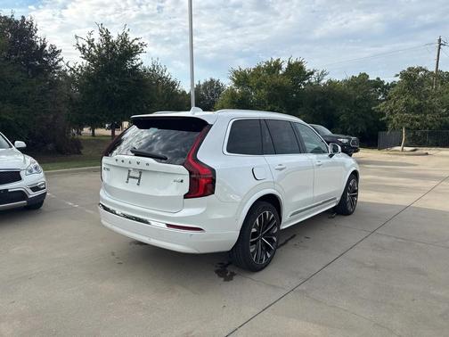 2025 Volvo XC90 B6 Plus 7-Seater