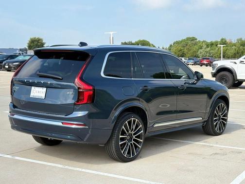 Denim Blue 2026 Volvo XC90 B5 Ultra 6-Seater