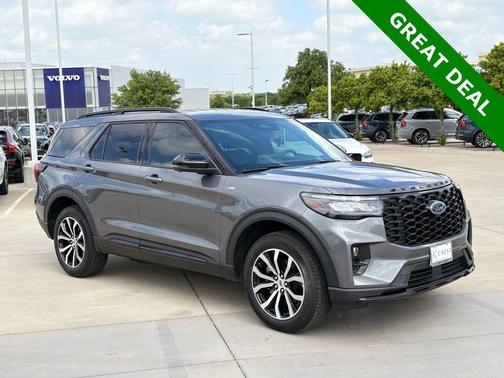 Carbonized Gray Metallic 2025 Ford Explorer ST-Line