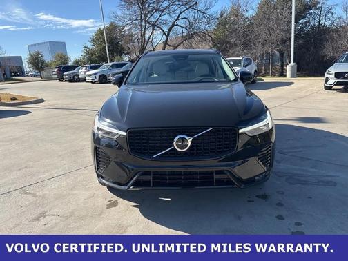 2024 Volvo XC60 B5 Plus Dark Theme