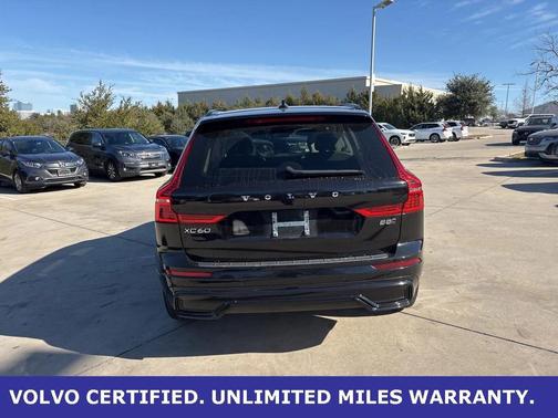 2024 Volvo XC60 B5 Plus Dark Theme