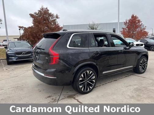 2025 Volvo XC90 B6 Plus 7-Seater