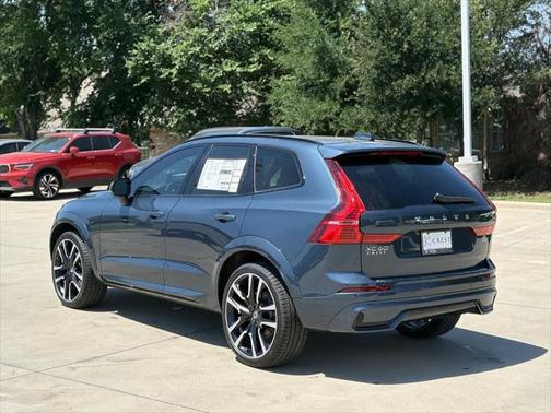 2025 Volvo XC60 B5 Ultra