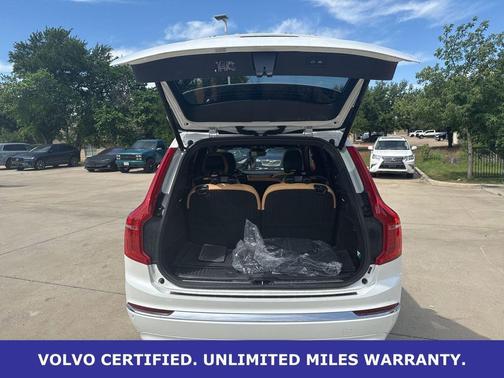 Crystal White Metallic 2024 Volvo XC90 Ultimate