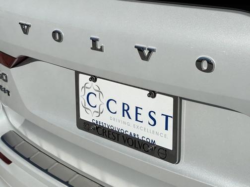 2024 Volvo XC60 B5 Plus Dark Theme