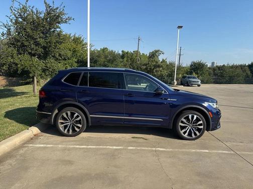 2022 Volkswagen Tiguan 2.0T SEL R-Line 4MOTION