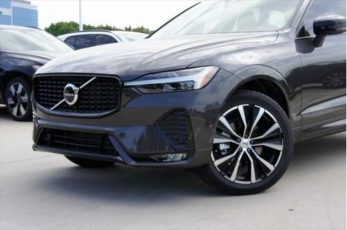 2025 Volvo XC60 B5 Plus