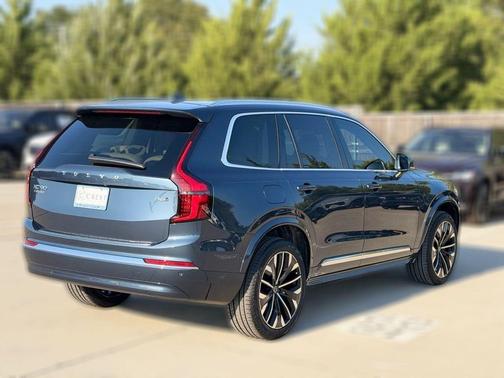 Denim Blue 2027 Volvo XC90 Ultra