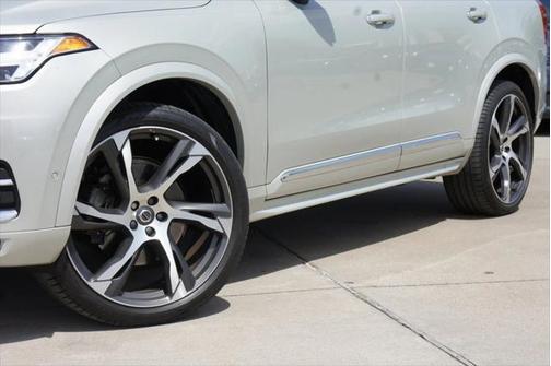 2022 Volvo XC90 T6 Inscription