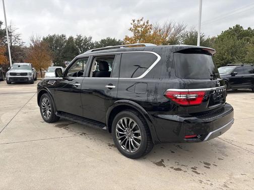 2024 Nissan Armada Platinum