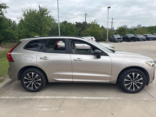 Bright Dusk Metallic 2024 Volvo XC60 B5 Plus Dark Theme