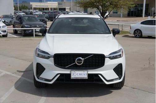 2022 Volvo XC60 B6 R-Design