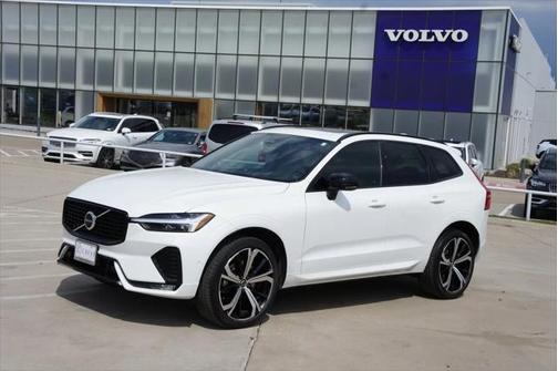 2022 Volvo XC60 B6 R-Design