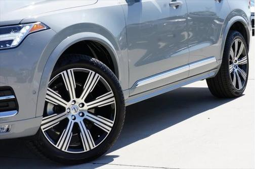 2025 Volvo XC90 B6 Plus 7-Seater
