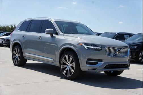 2025 Volvo XC90 B6 Plus 7-Seater