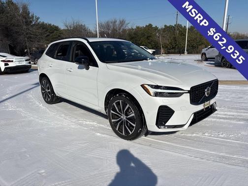 2023 Volvo XC60 B6 Ultimate Dark Theme