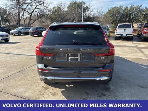 2023 Volvo XC60 B5 Plus Bright Theme