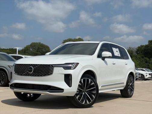 2026 Volvo XC90 B5 Core