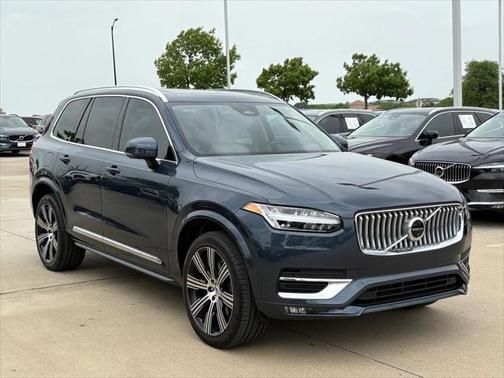 2024 Volvo XC90 B6 Plus Bright Theme
