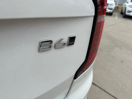 2025 Volvo XC90 B6 Plus 7-Seater