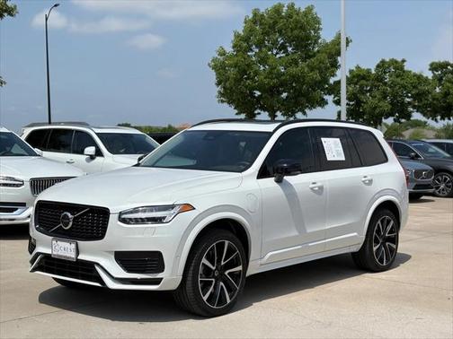 2023 Volvo XC90 Recharge Plug-In Hybrid T8 Plus Dark Theme 7 Passenger