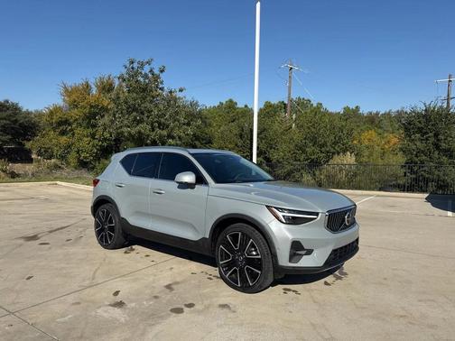2024 Volvo XC40 Ultimate